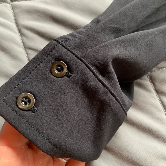 Lululemon urbanite shirt in black - Picture 5 of 8